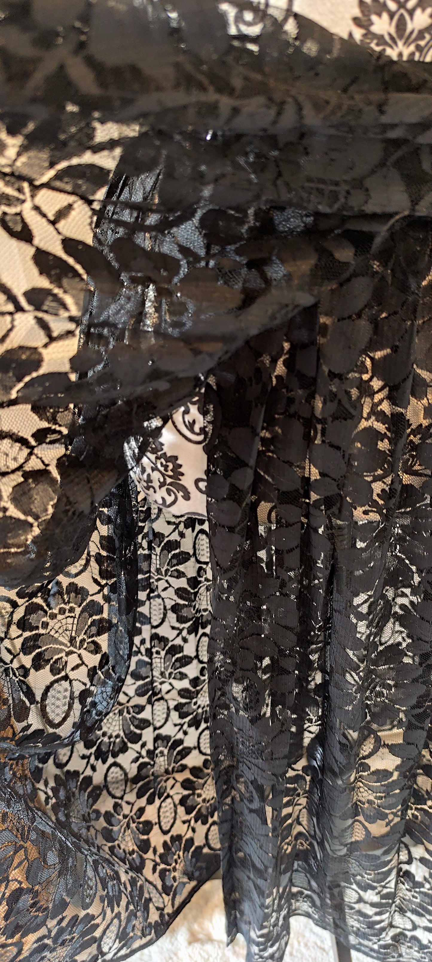 Jupe portefeuille en dentelle