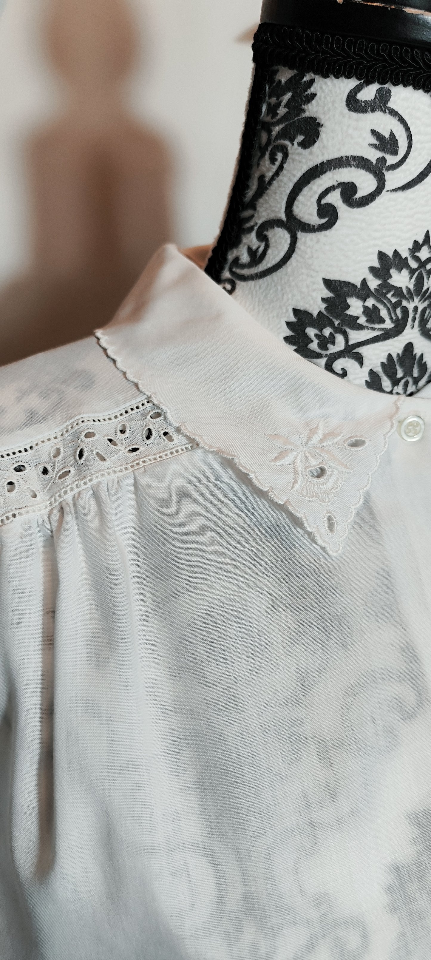 Chemise col broderie