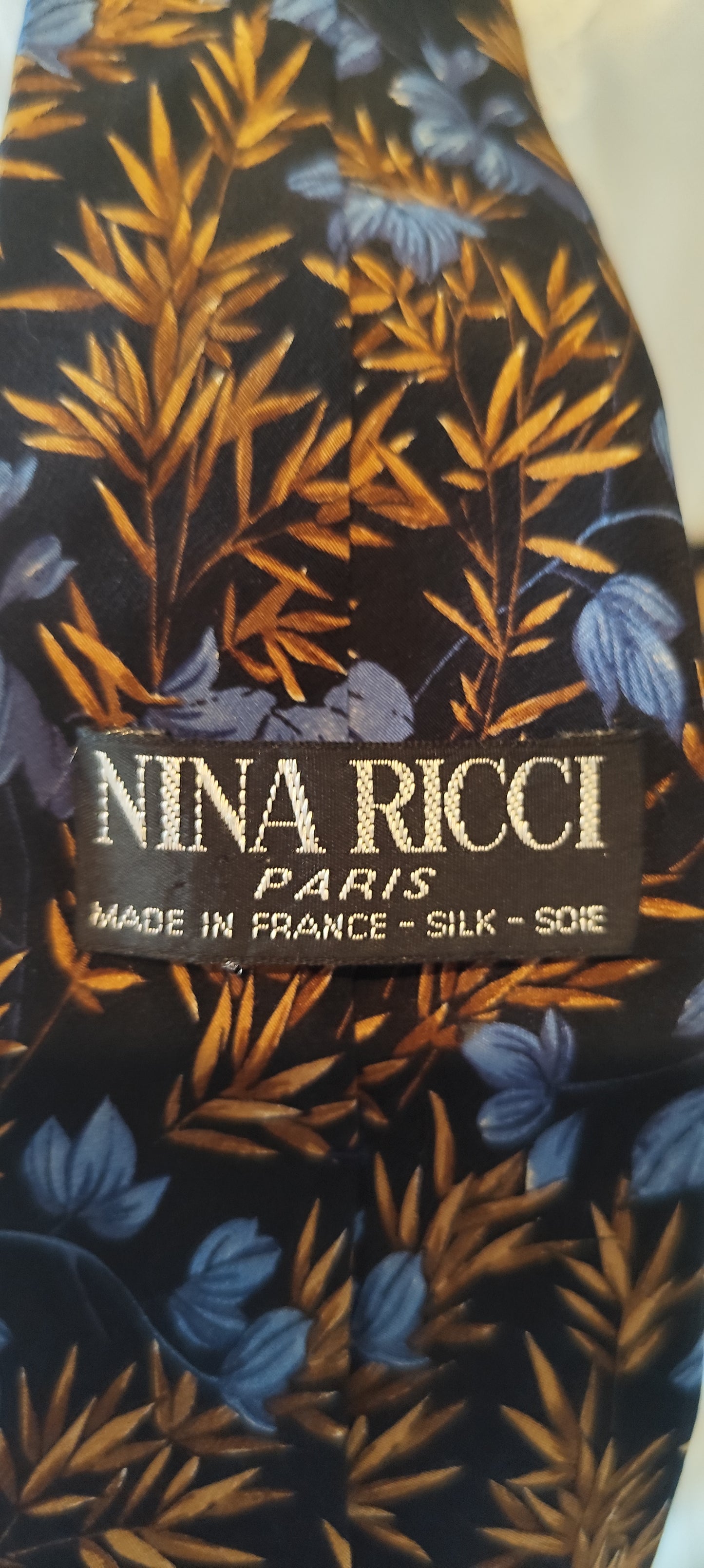 Cravate un soie/Nina Ricci