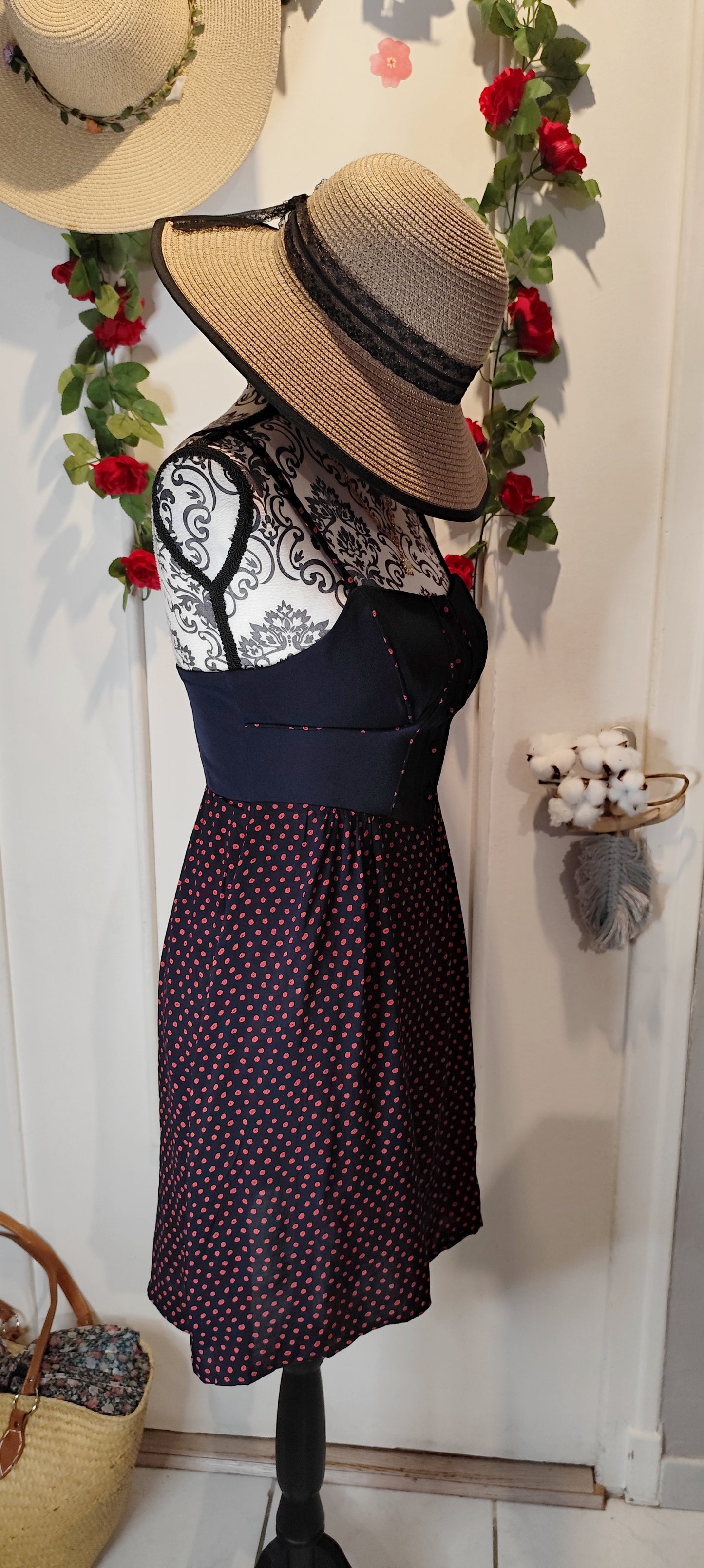 Robe à pois bustier structuré