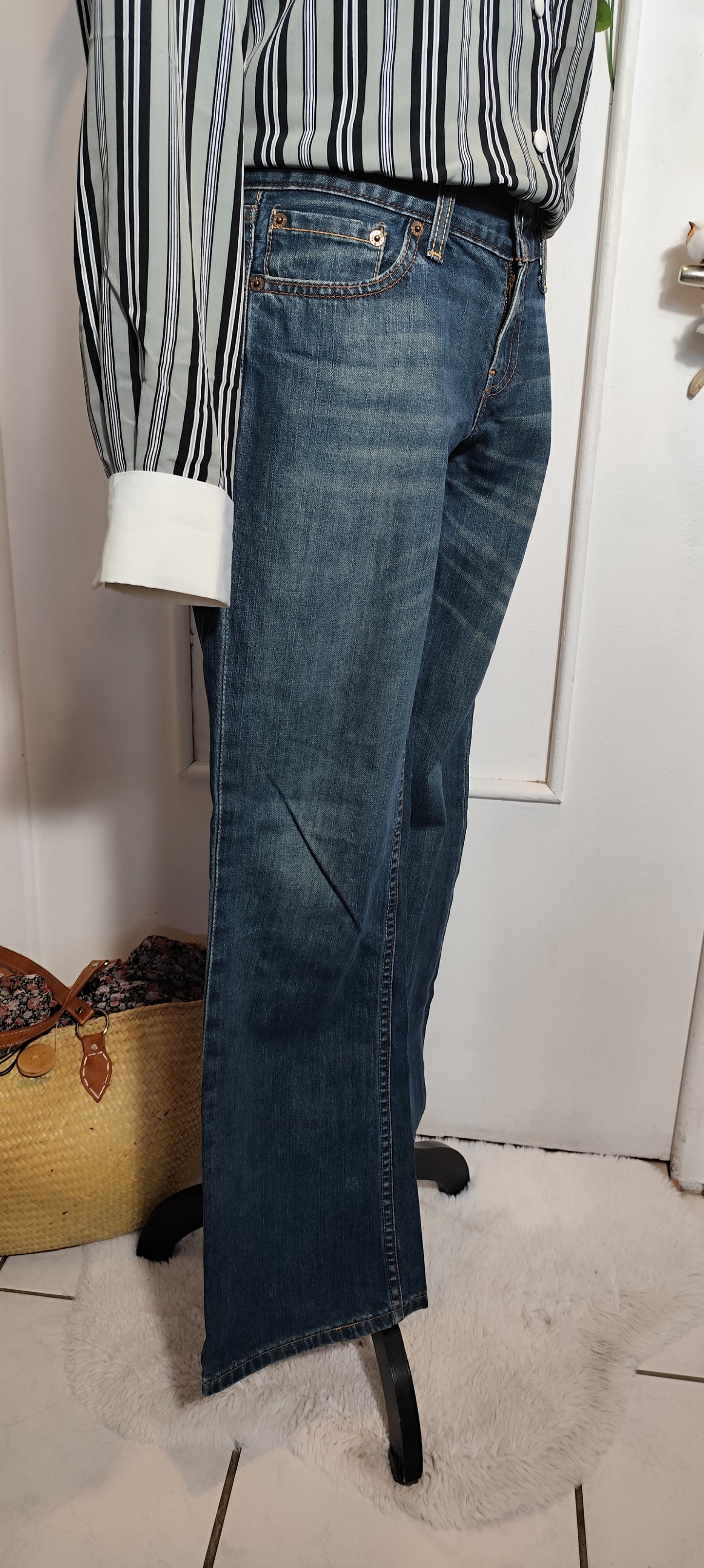 Jean Levi's 557