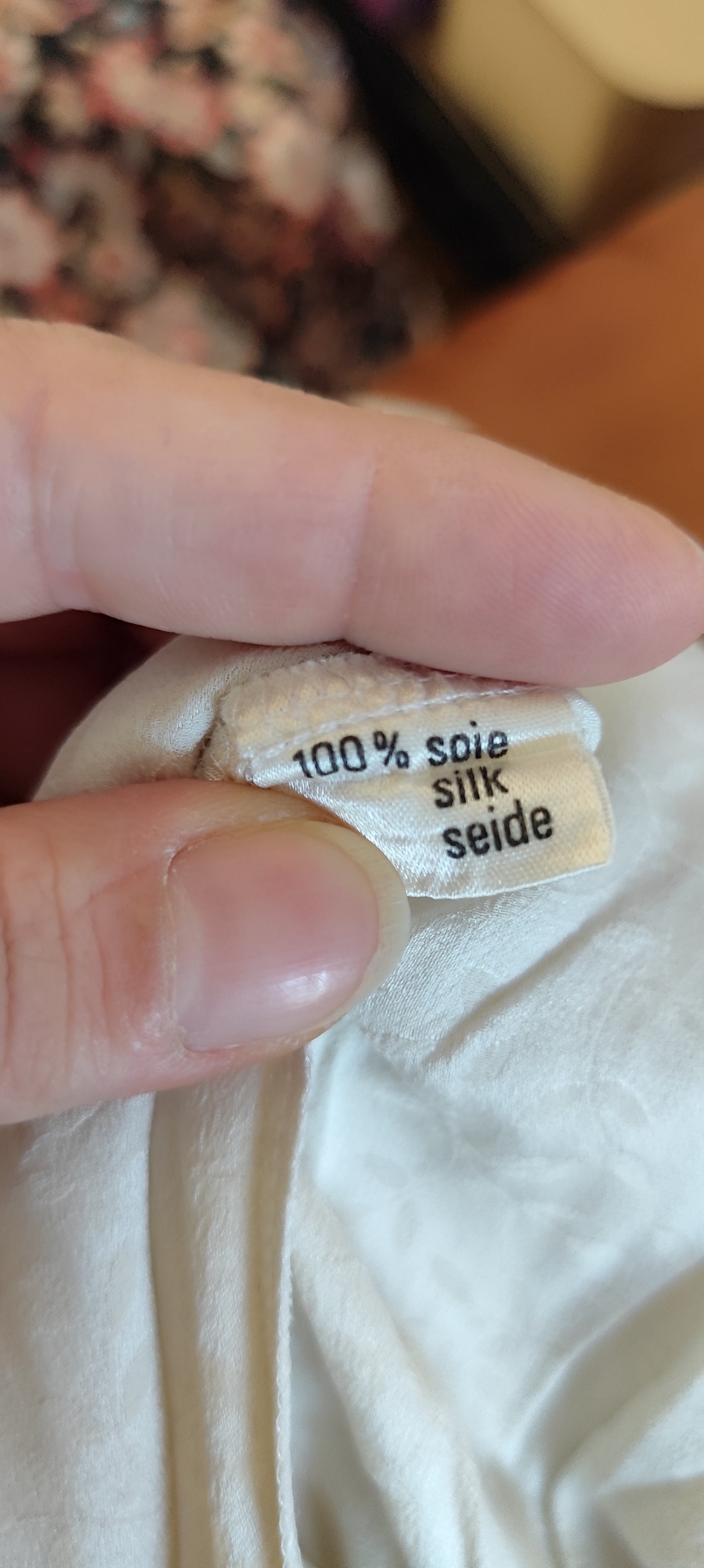 Caraco en soie et dentelle