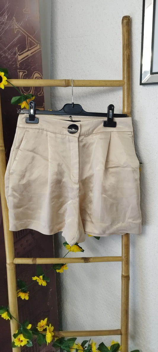 Short Zara