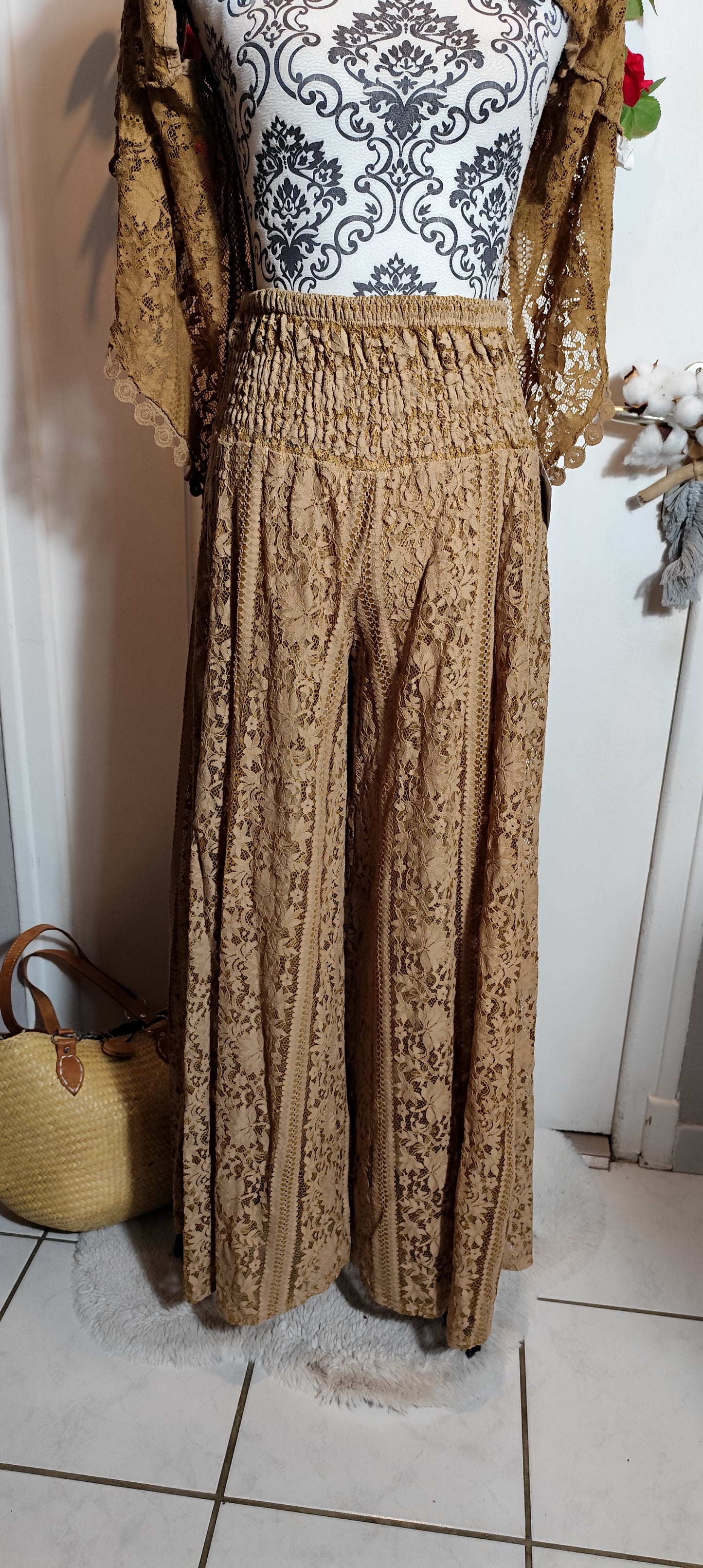 Ensemble jupe-culotte+top en dentelle