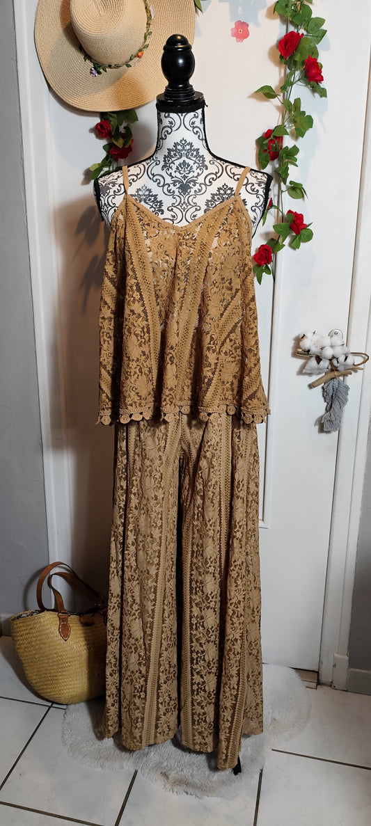 Ensemble jupe-culotte+top en dentelle