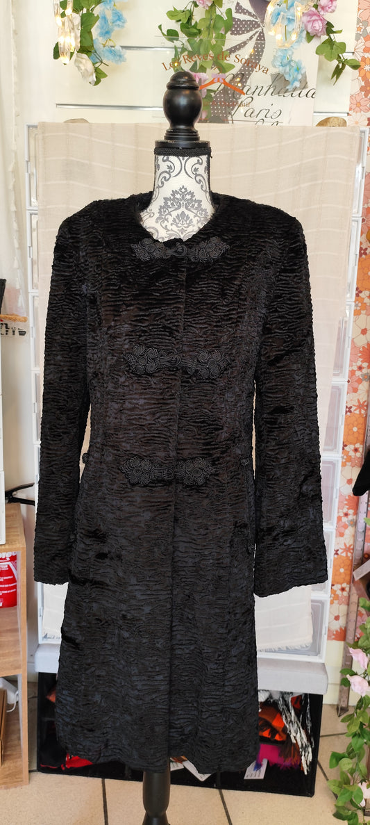 Manteau Et dieu créa la femme
