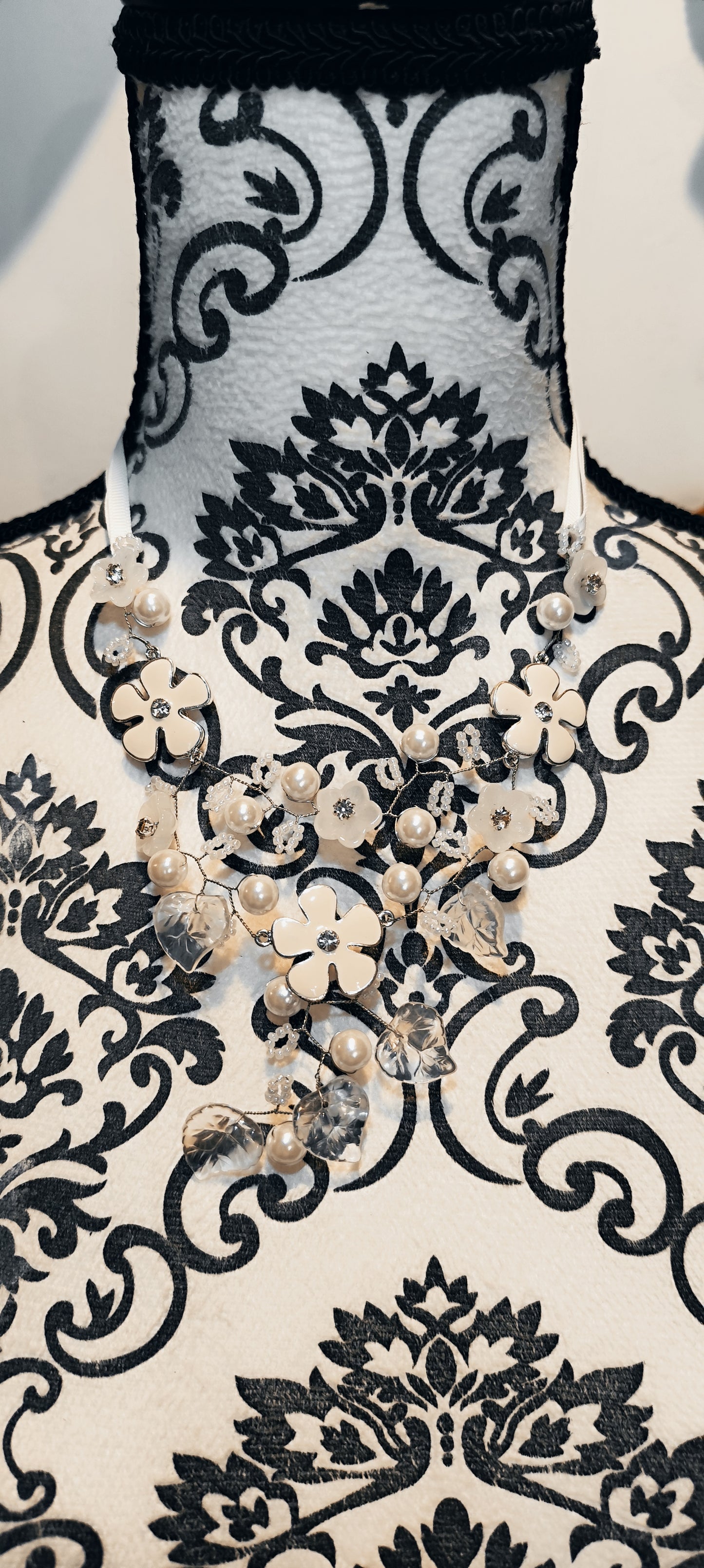 Collier Ikita