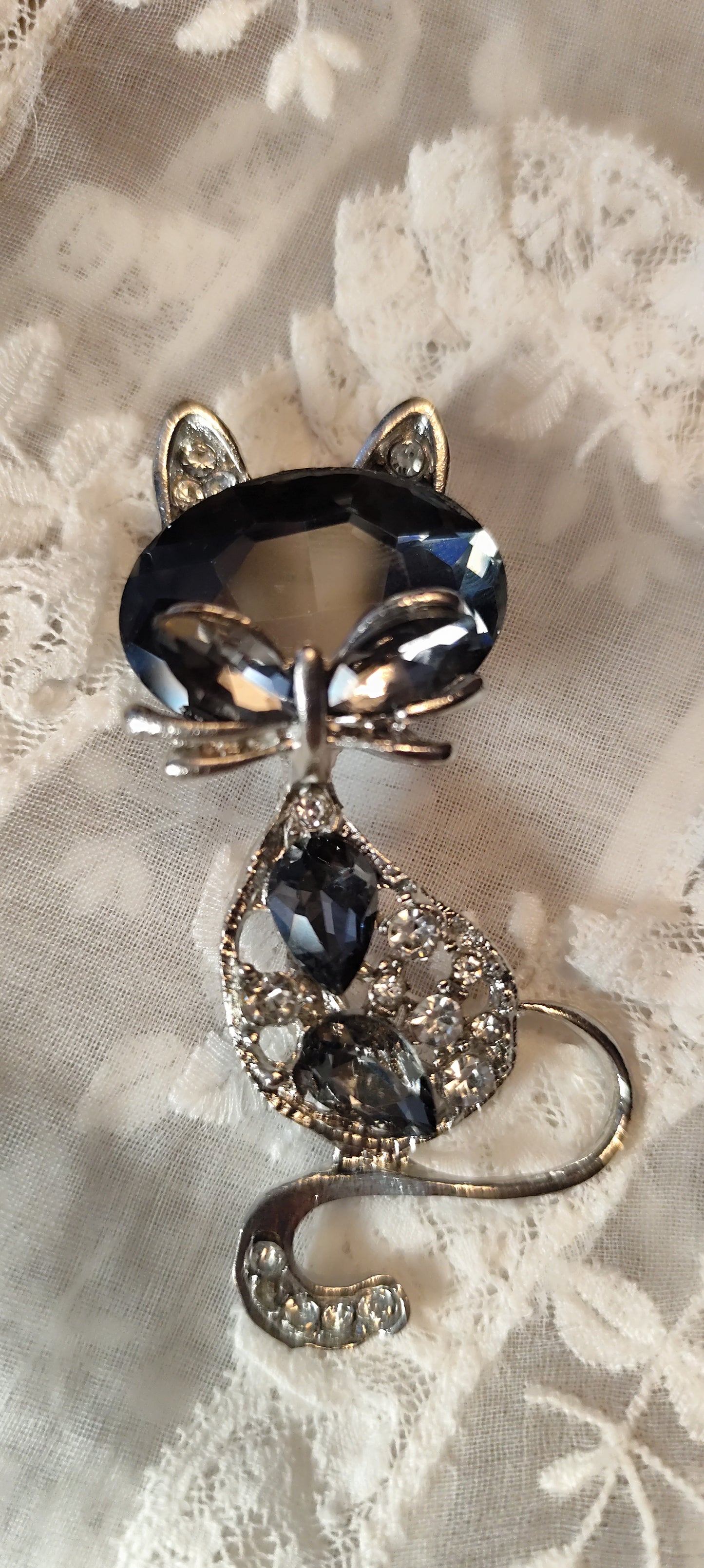 Broche féline